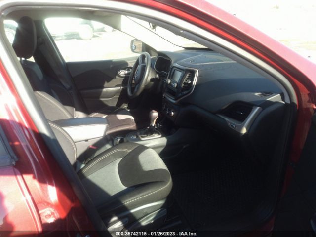 1C4PJMAB8EW310002 Jeep Cherokee Sport