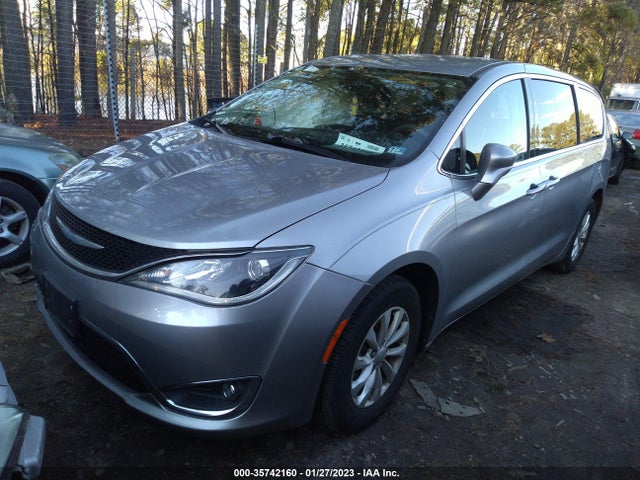 Chrysler Pacifica Touring Plus 2018 2C4RC1FG8JR117955 Image 2