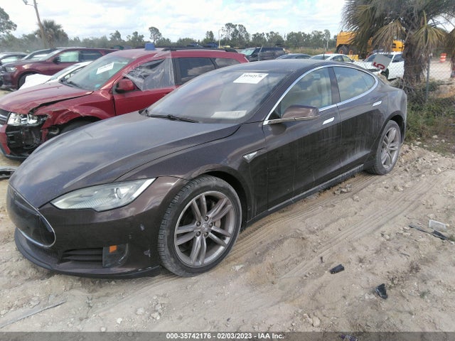 Tesla Model S 60 Kwh Battery/p85 2014 5YJSA1H17EFP61593 Image 2
