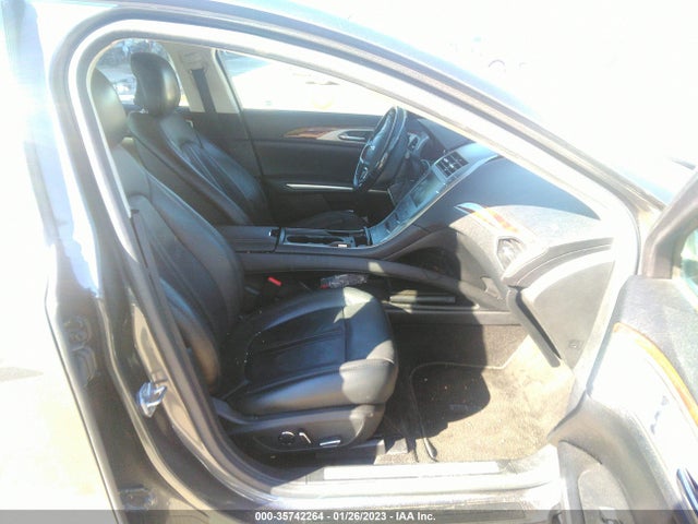 2015 Lincoln MKZ, VIN: 3LN6L2LU4FR610855