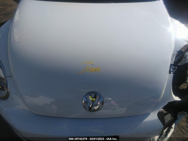 2014 Volkswagen Beetle, VIN: 3VW5P7AT3EM803910