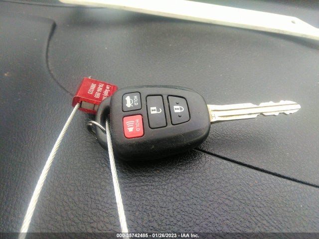 2015 TOYOTA CAMRY SE VIN: 4T1BF1FK2FU114178
