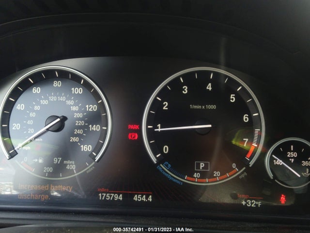 BMW 5 Series 535i Xdrive 2012 WBAFU7C59CDU58919 Image 9