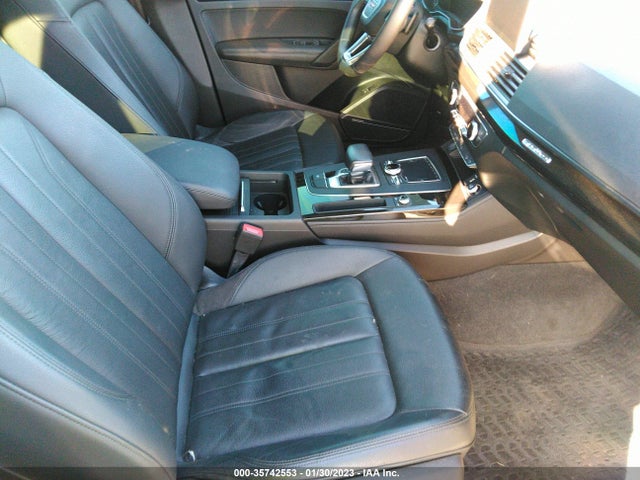 WA1BNAFY7K2088155 Audi Q5 Premium Plus