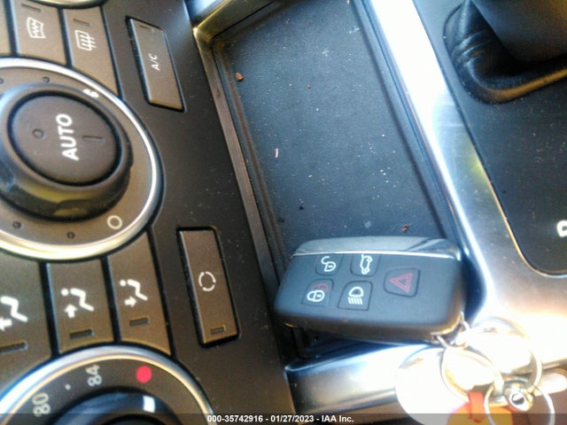 Land Rover LR2 2014 SALFR2BG3EH414932 Image 3