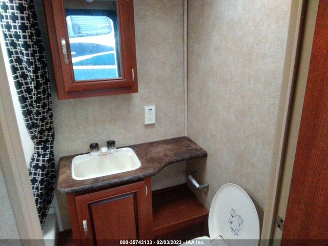 2016 FOREST RIVER SALEM VIN: 4X4TSMU21GT110181