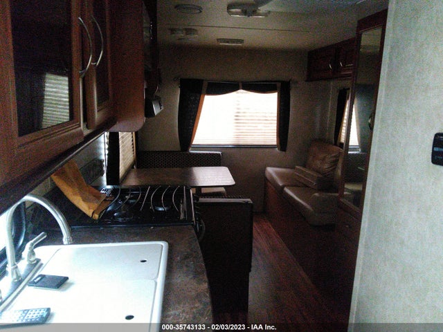2016 FOREST RIVER SALEM VIN: 4X4TSMU21GT110181