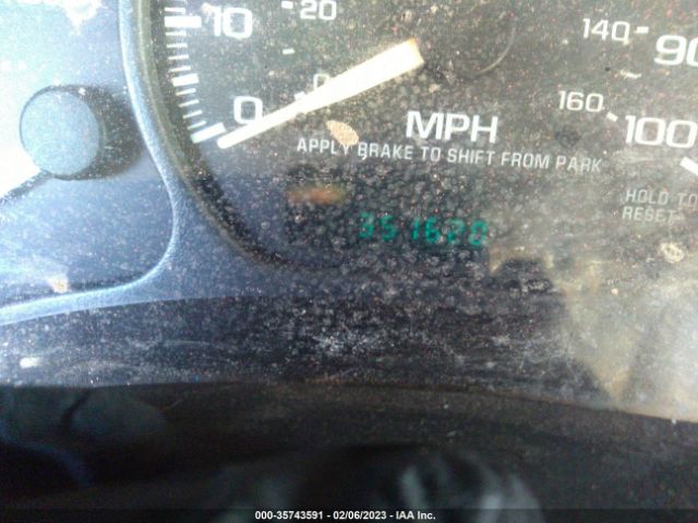 1GKEC13VX2J169566 GMC YUKON SLE