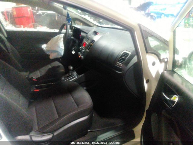 KNAFK4A67G5563197 KIA FORTE LX