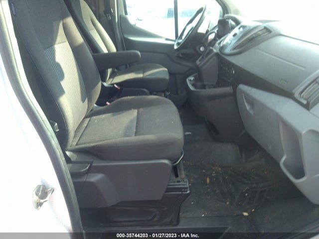 1FTYE1ZM4HKA27346 Ford Transit-150