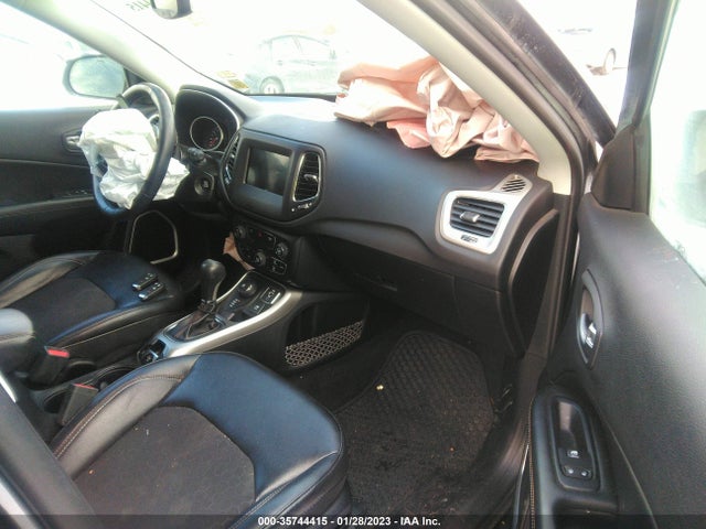 Jeep Compass Latitude 2018 3C4NJDBB8JT492208 Image 7