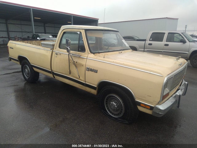 1985 1B7HD24T6FS577927 main image