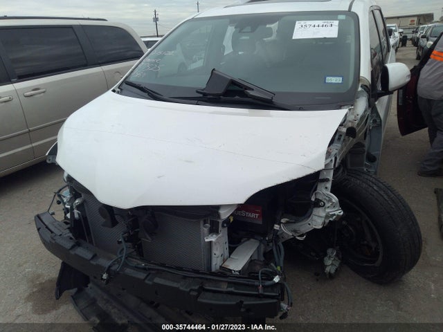 Toyota Sienna 2019 5TDYZ3DCXKS999273 Image 2