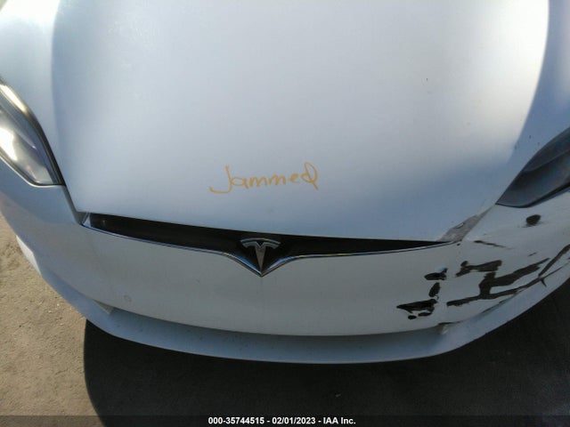 2016 Tesla Model S, VIN: 5YJSA1E11GF153317
