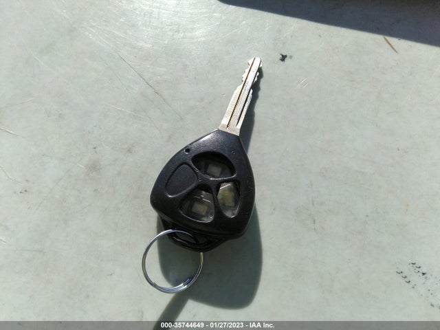 Toyota YARIS LE 2015 VNKKTUD39FA037716 Image 3