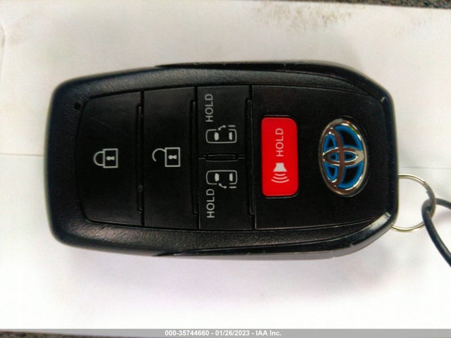 2021 Toyota Sienna, VIN: 5TDKRKEC5MS043474