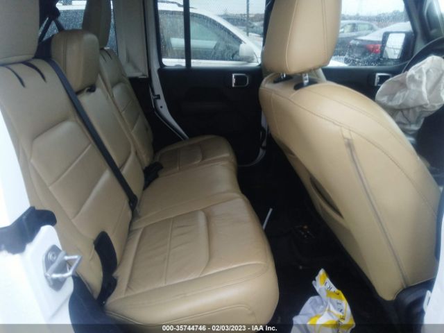 1C4HJXEG7JW143413 Jeep Wrangler Unlimited Sahara
