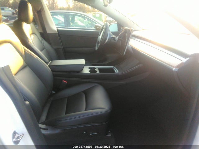 Tesla Model Y Long Range 2022 7SAYGDEE0NF435624 Image 5