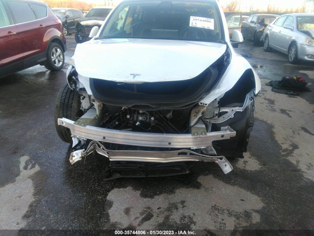 Tesla Model Y Long Range 2022 7SAYGDEE0NF435624 Image 6