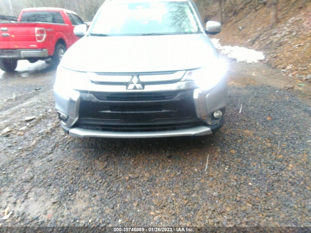 2017 Mitsubishi Outlander, VIN: JA4AD3A37HZ066596