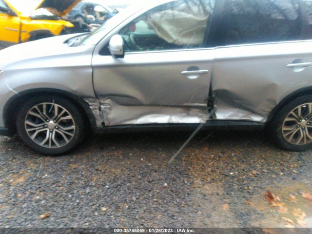 2017 Mitsubishi Outlander, VIN: JA4AD3A37HZ066596