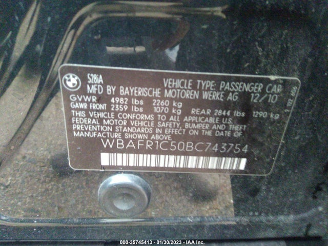 BMW 5 Series 528i 2011 WBAFR1C50BC743754 Image 10