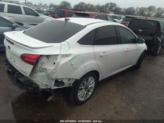 2017 Ford Focus, VIN: 1FADP3J24HL288068