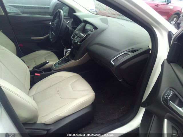2017 Ford Focus, VIN: 1FADP3J24HL288068