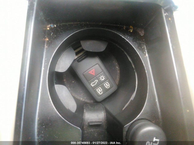 2015 Volvo S60, VIN: YV126MFK8F1368141