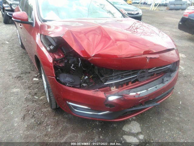 2015 Volvo S60, VIN: YV126MFK8F1368141