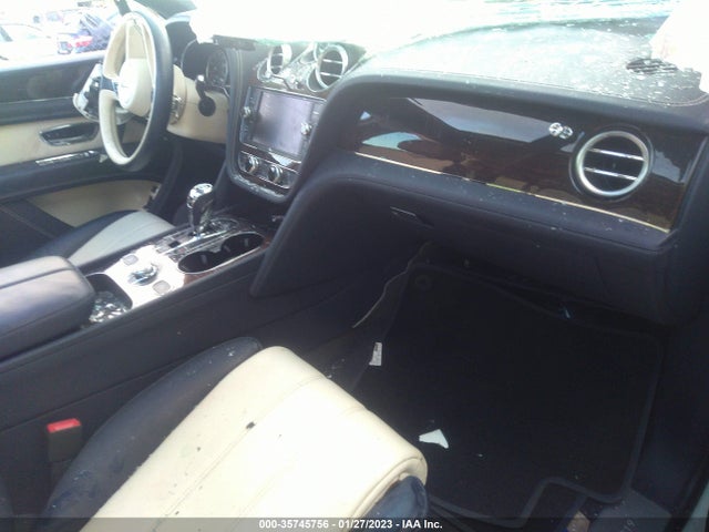 2020 Bentley Bentayga, VIN: SJAAM2ZV8LC028250