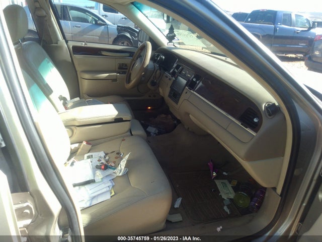 Lincoln Town Car Limited 2008 2LNHM82V58X637053 Image 6