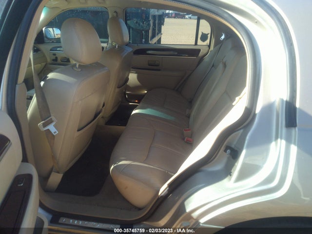 Lincoln Town Car Limited 2008 2LNHM82V58X637053 Image 9