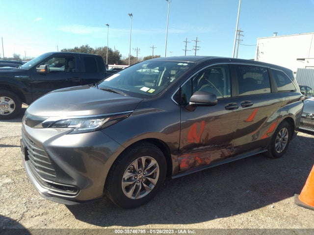 2022 Toyota Sienna, VIN: 5TDKRKEC5NS111077