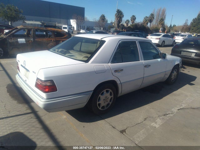 1995 MERCEDES-BENZ E 300D/300D SPECIAL VIN: WDBEB31E3SC121455