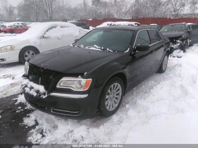 Chrysler 300 2014 2C3CCAAG3EH128004 Image 2