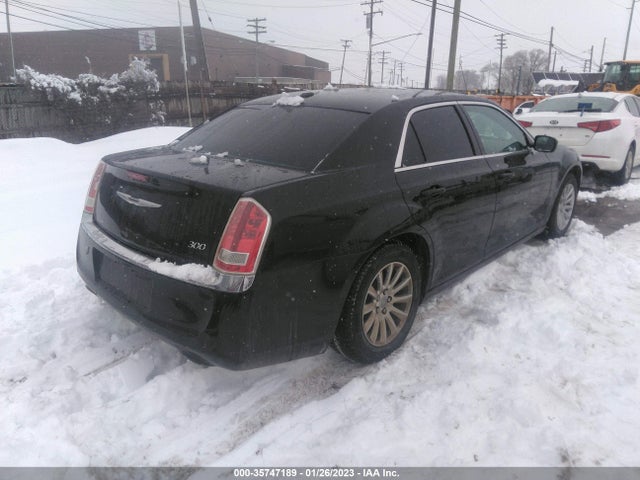 Chrysler 300 2014 2C3CCAAG3EH128004 Image 5