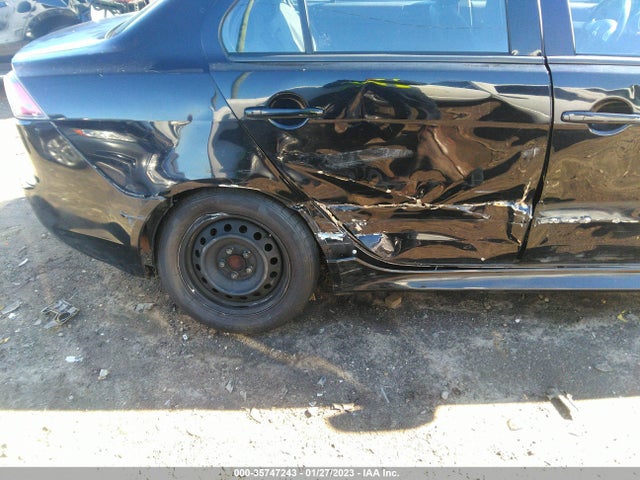 JA32U2FU4DU022891 Mitsubishi LANCER ES