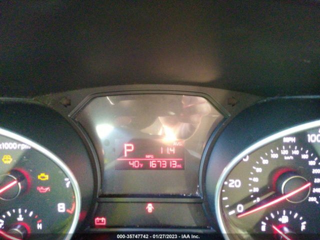 KNDMB5C13F6052323 KIA SEDONA LX