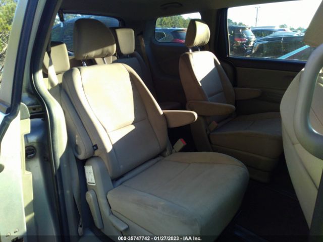 KNDMB5C13F6052323 KIA SEDONA LX