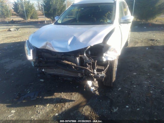 2018 NISSAN ROGUE SV VIN: 5N1AT2MV7JC852399
