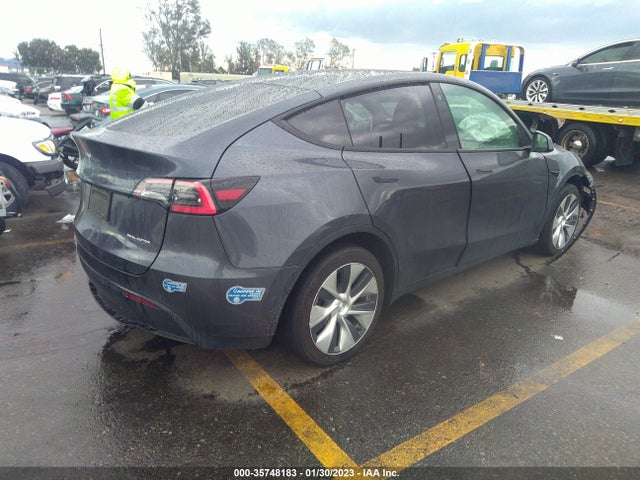 Tesla Model Y Long Range 2021 5YJYGDEE1MF124831 Image 4
