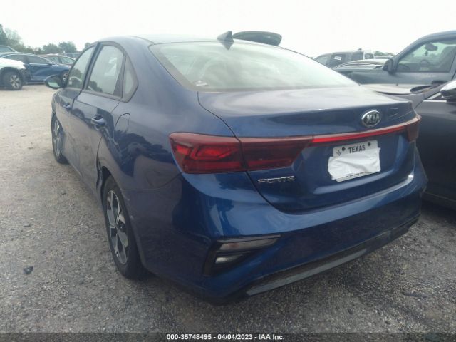 3KPF24AD4ME405451 KIA Forte Lxs