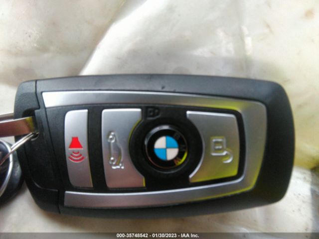 WBA8B9G5XJNU98860 BMW 3 Series 330i