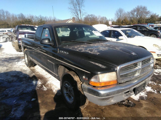 2000 1B7GL22X7YS774810 main image