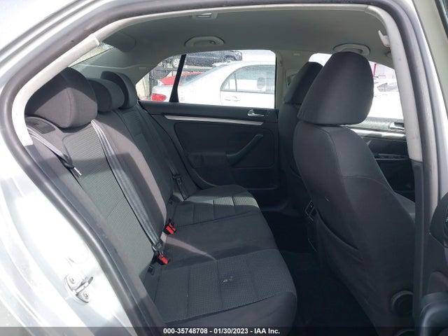 3VWJZ7AJXAM064018 Volkswagen Jetta Sedan S