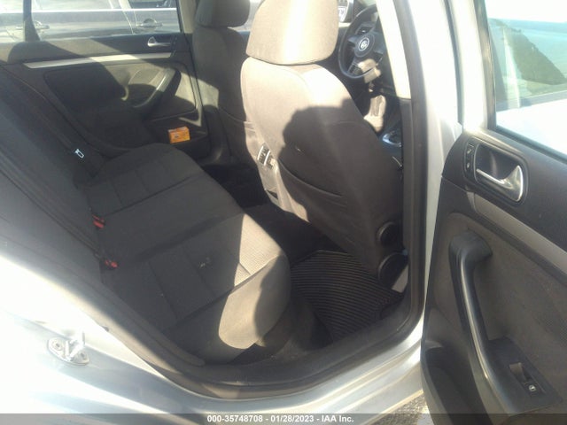 3VWJZ7AJXAM064018 Volkswagen Jetta Sedan S