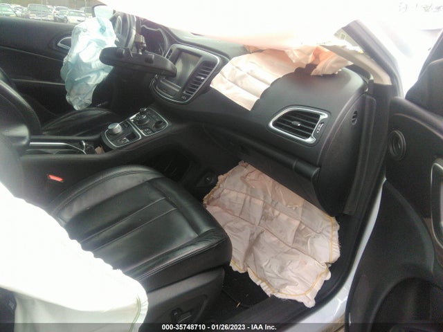 Chrysler 200 C 2015 1C3CCCCG4FN581095 Image 5