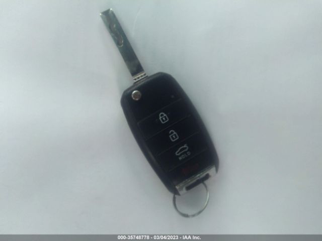 3KPA25AB8JE044378 KIA Rio 5-door S