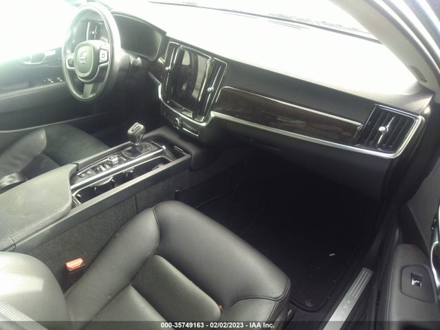2018 Volvo S90, VIN: LVY982AK6JP023070